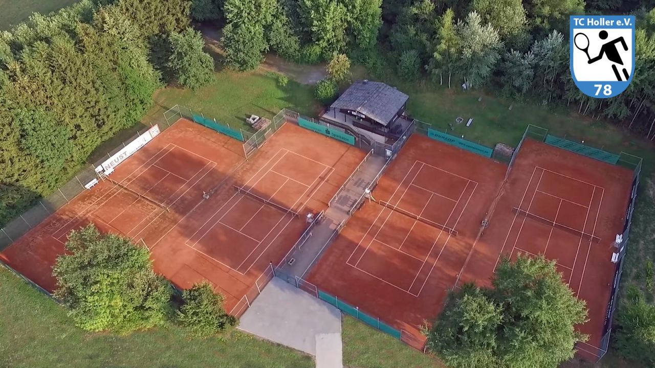 Luftaufnahme der Tennisplätze - © TC Holler