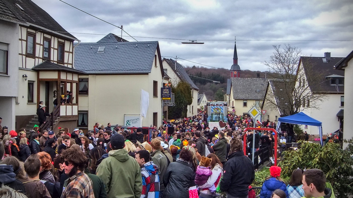 Karnevalsumzug in Holler - Foto: Willie Beckmann