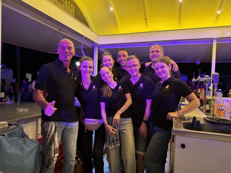 Kirmes Holler 2025 Jessica Asberry mit ihrem Team