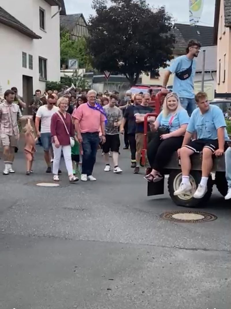 Kirmes Holler 2025 Kirmesumzug